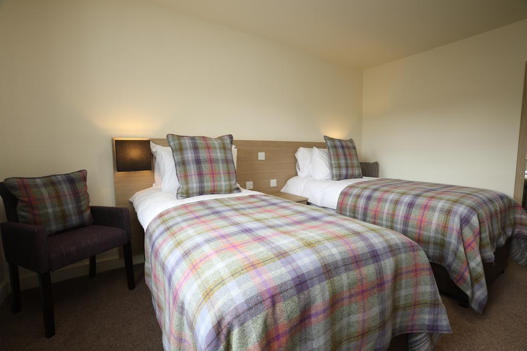 The Craven Heifer Inn Kelbrook Exteriör bild